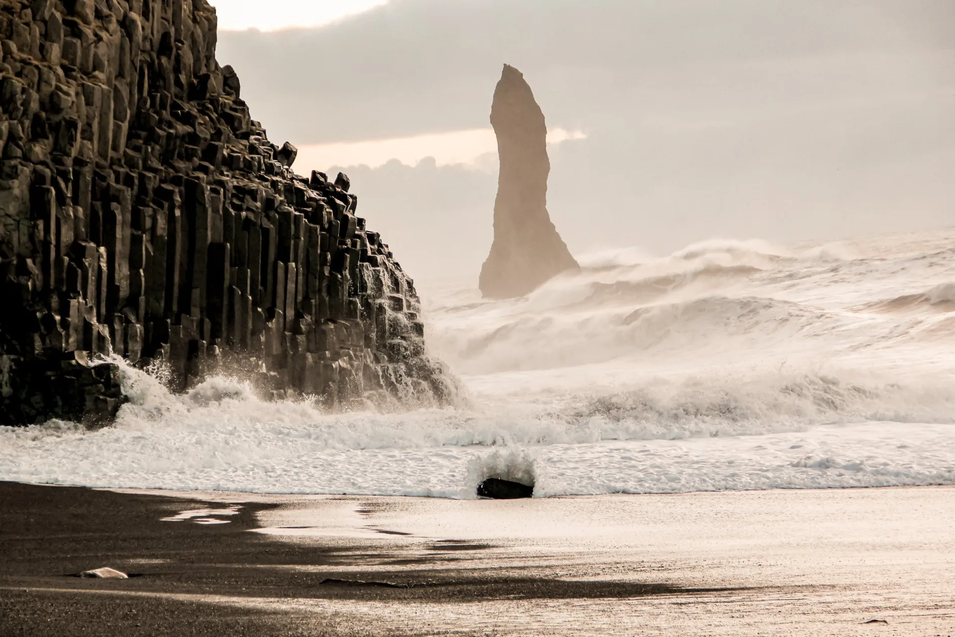 The south coast of Iceland road trip, Black sand beach